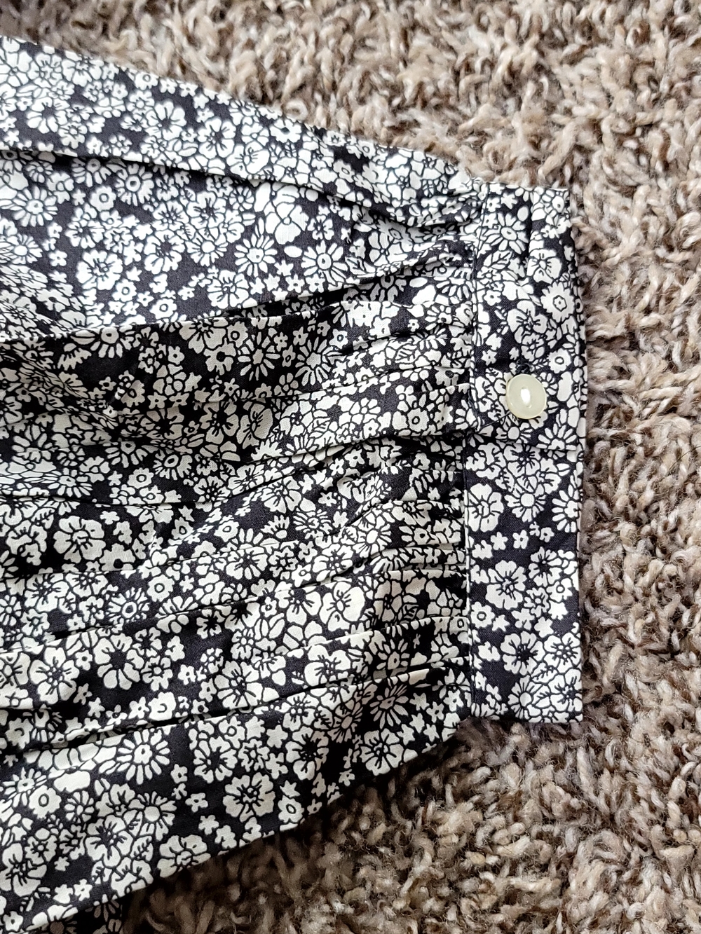 NWT Universal Thread Black Ditsy Floral Peasant Blouse Button Front XXL Boho - Picture 6 of 9